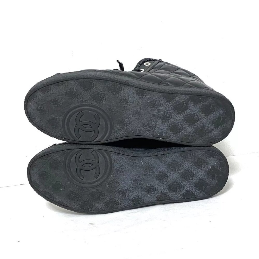 100% Authentic CHANEL Black Lambskin Wool Women's Sneakers 702-10824 - Picture 4 of 6